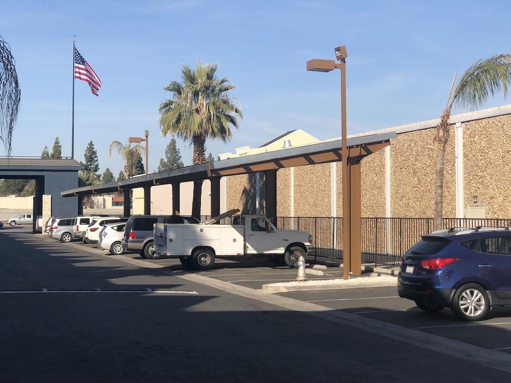 Country Inn & Suites By Radisson, Bakersfield, Ca Exteriör bild