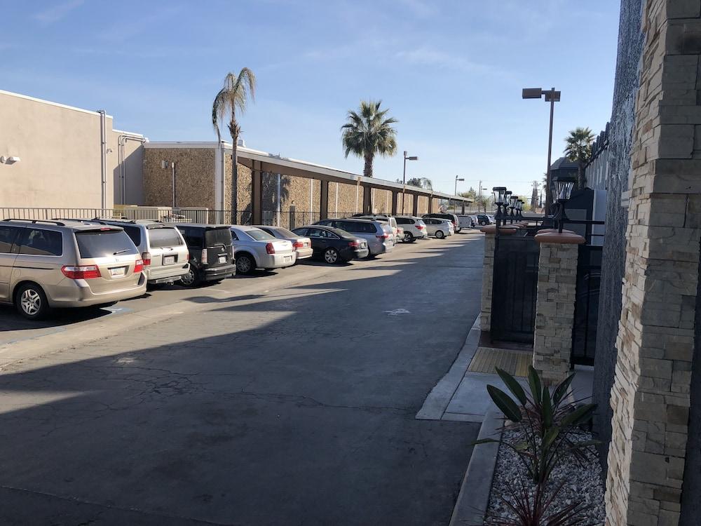 Country Inn & Suites By Radisson, Bakersfield, Ca Exteriör bild