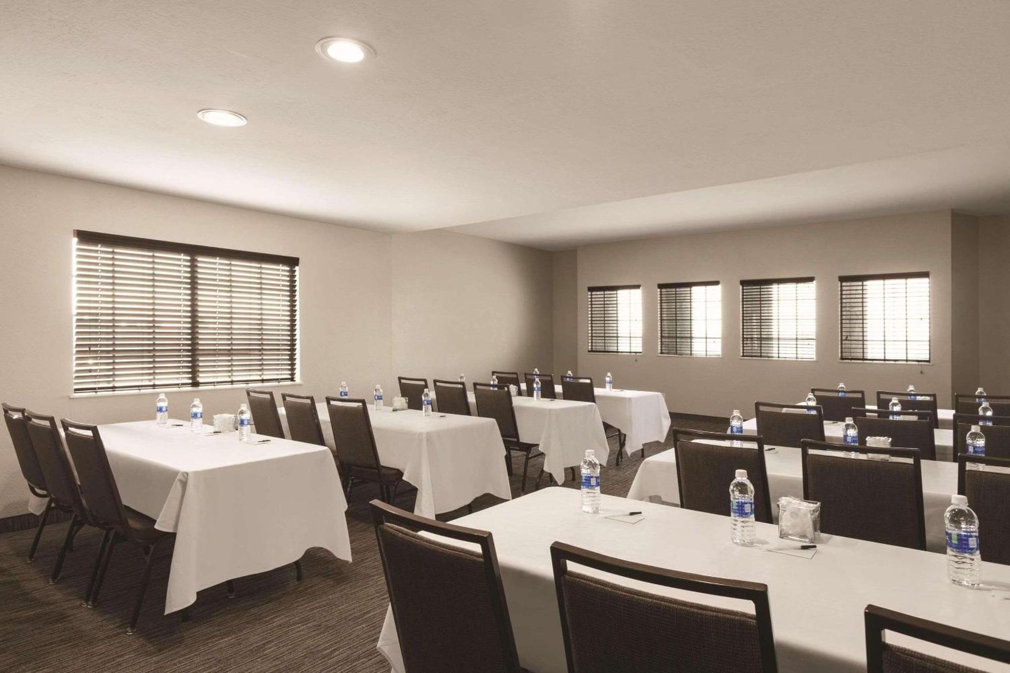 Country Inn & Suites By Radisson, Bakersfield, Ca Exteriör bild