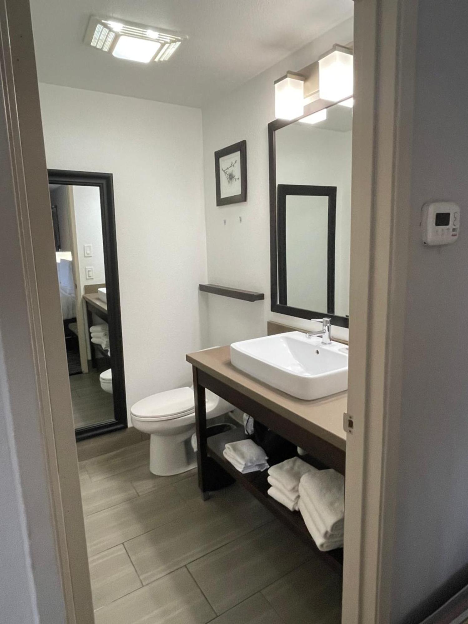 Country Inn & Suites By Radisson, Bakersfield, Ca Exteriör bild